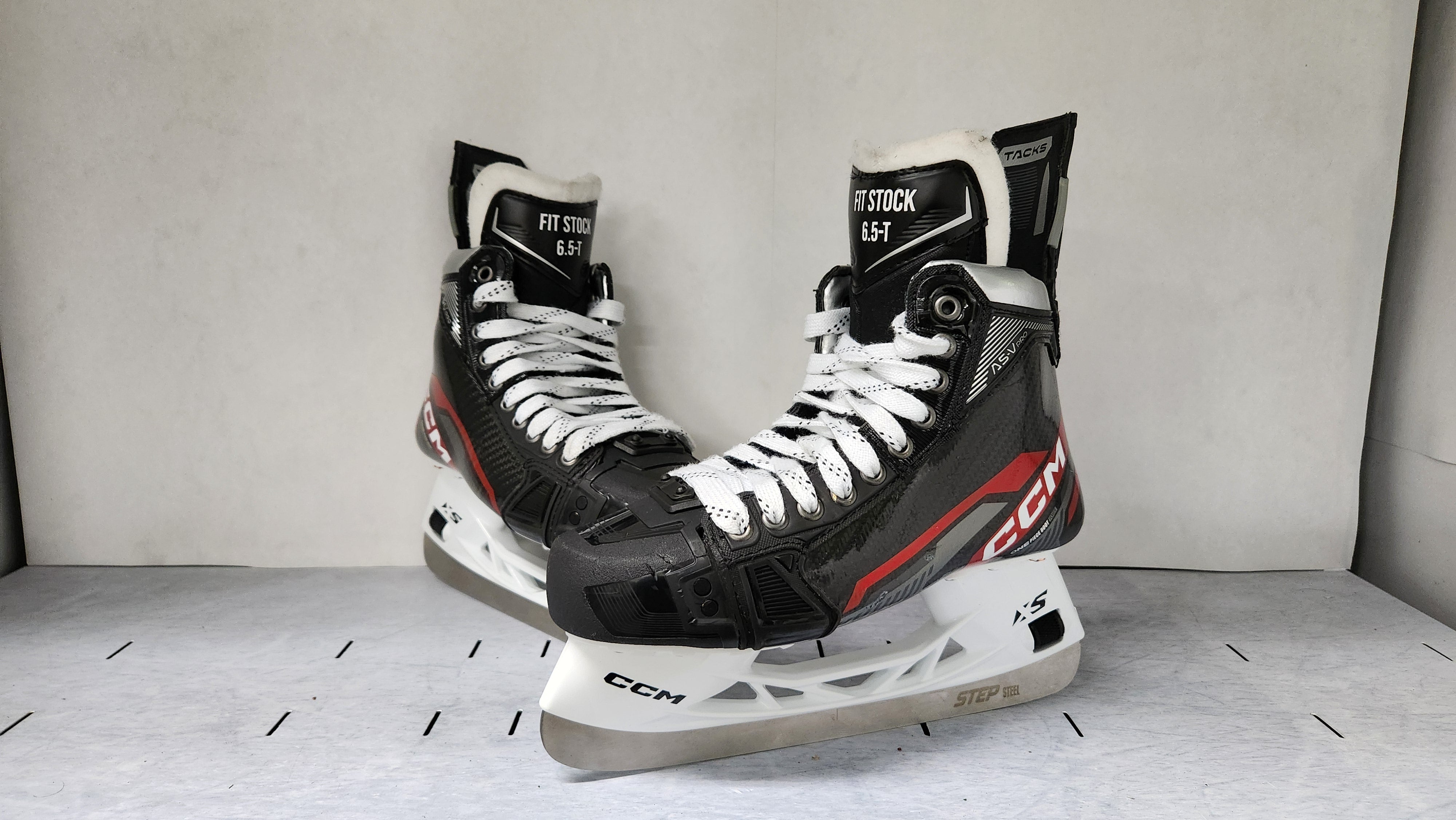 CCM Tacks AS-V Pro - Pro Stock - Size 6.5T - Skates