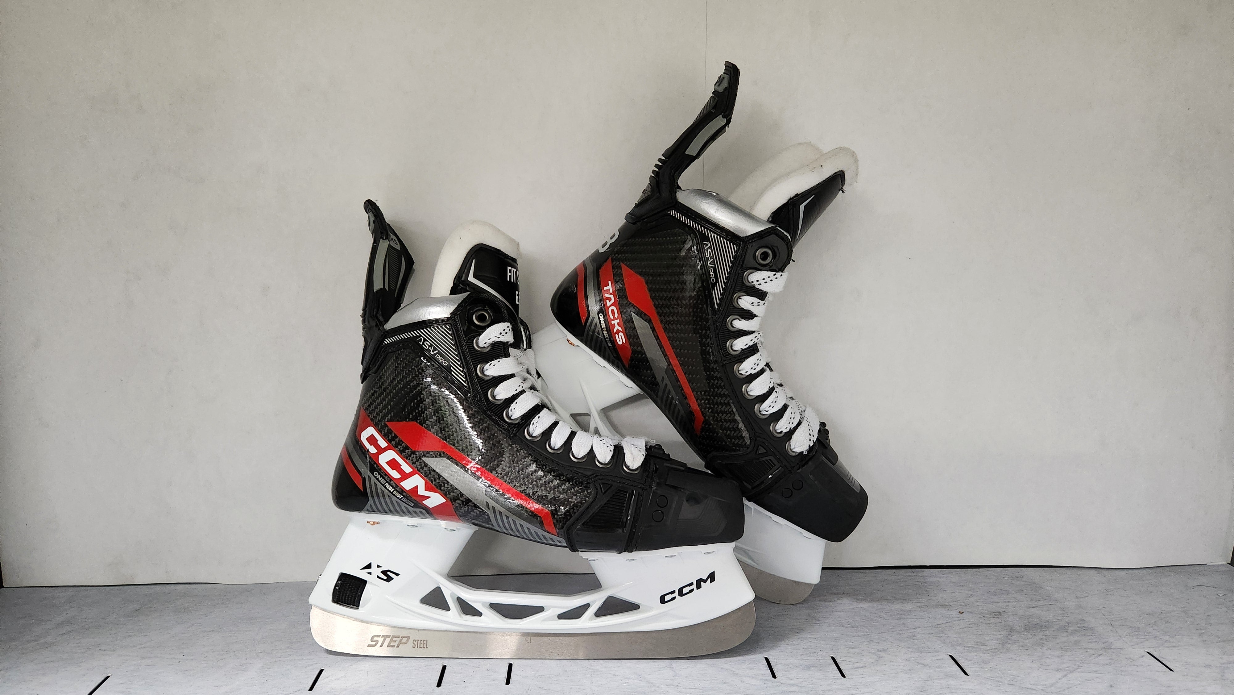 CCM Tacks AS-V Pro - Pro Stock - Size 6.5T - Skates