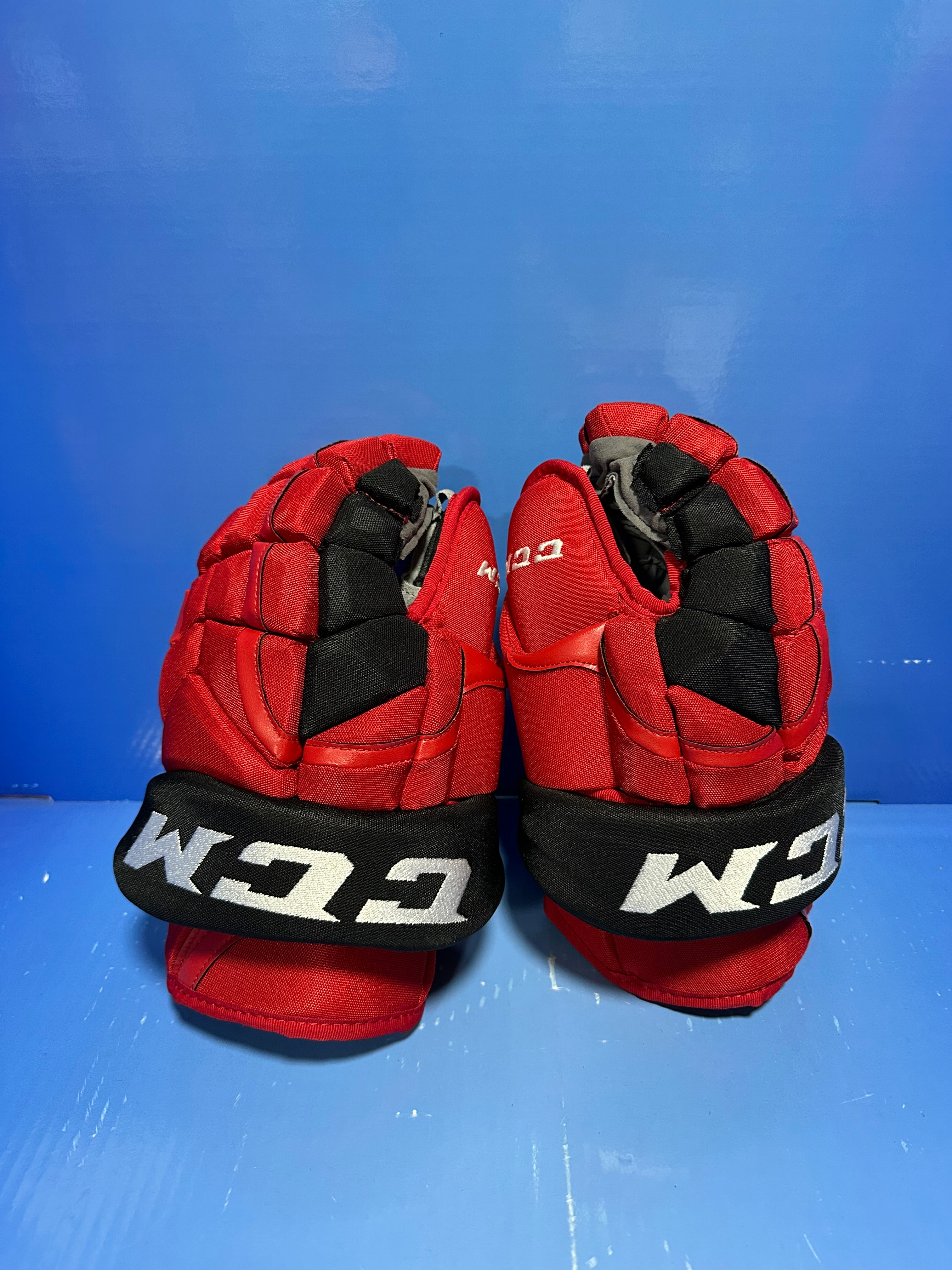 CCM Pro Stock Hockey Glove - Red/Black 13"