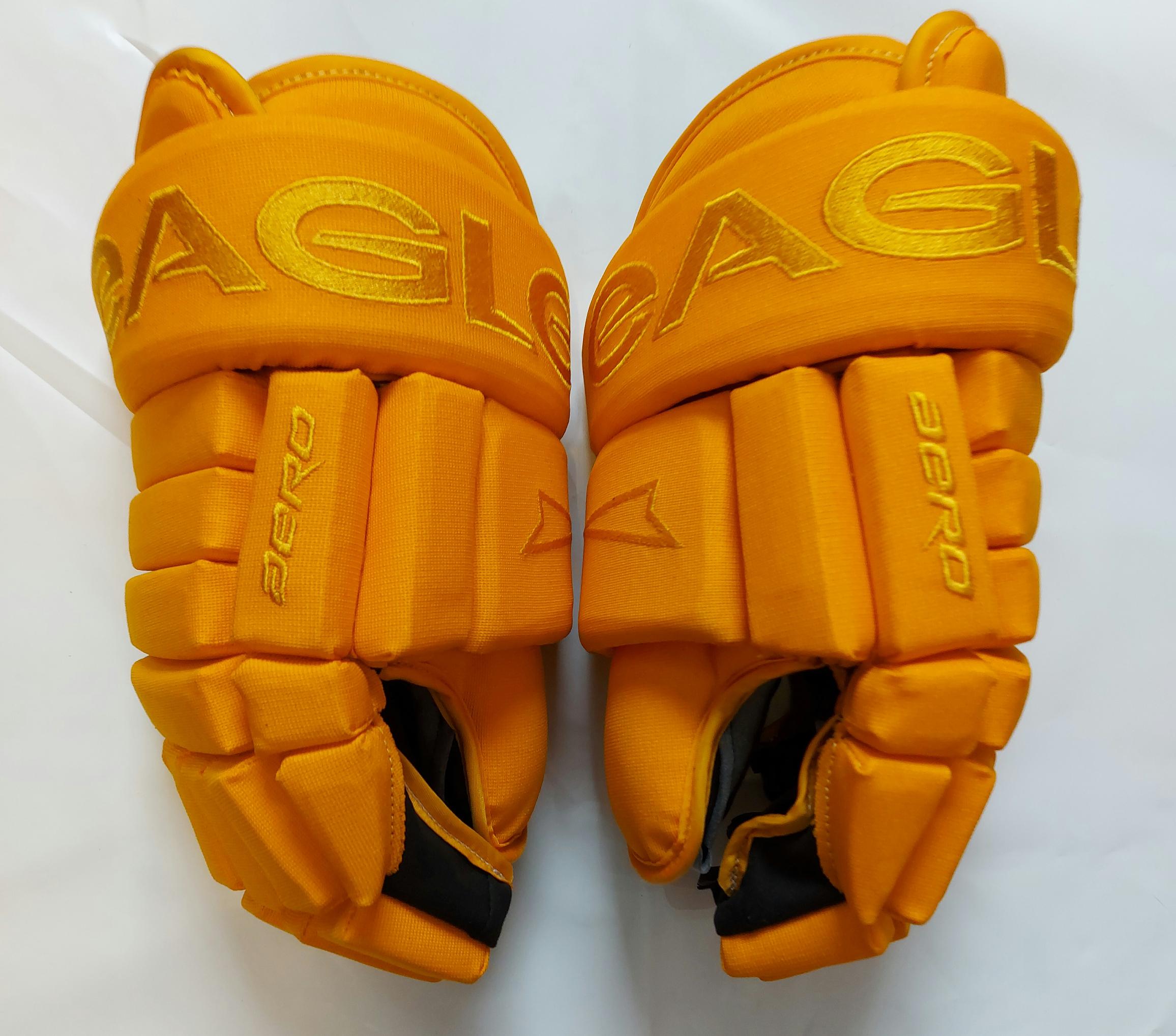 Eagle Custom Aero Gold Gloves