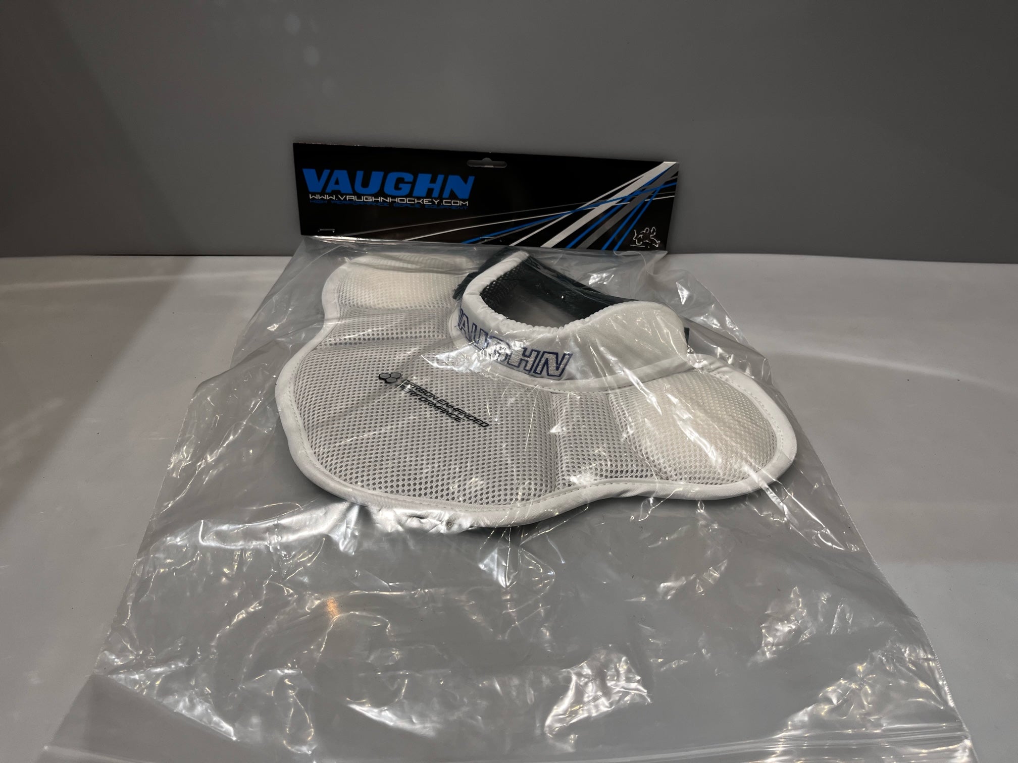 Vaughn V9 Velocity Pro Carbon Non Cert. Protective Collar - Senior All Black