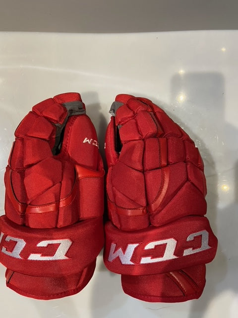 CCM Prostock Hockey Gloves - Detroit Redwings Red 15"