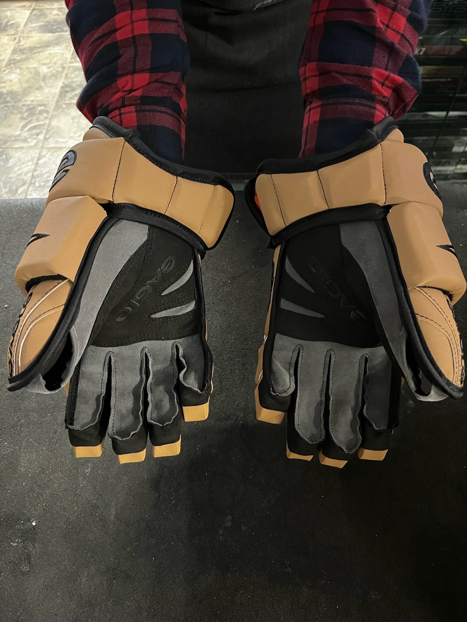 Eagle Custom Aero Tanned Hockey Gloves - Made In Canada